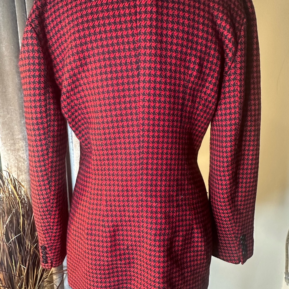 Christian Dior Red and Black Houndstooth Blazer - Picture 4 of 8
